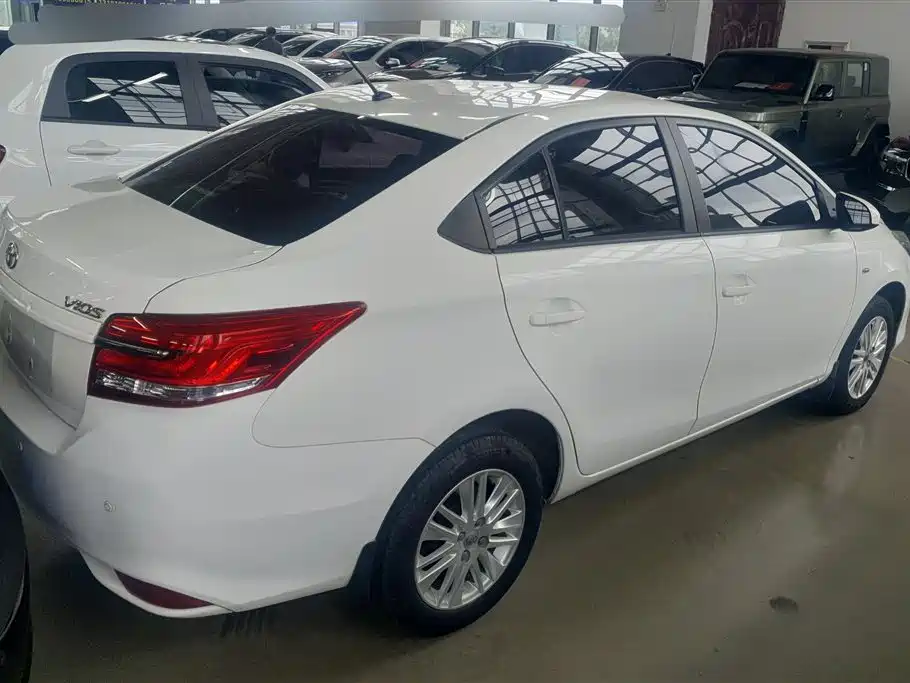Toyota Vios 2017 — фото 3