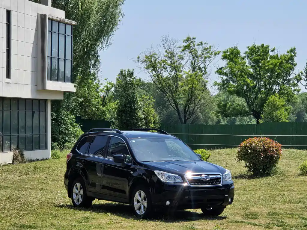 Subaru Forester 2015 — фото 3