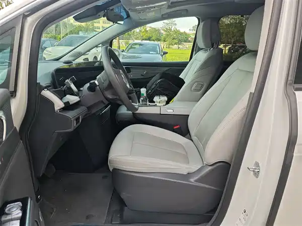 Buick GL8 2025