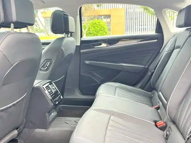 Volkswagen Passat 2023