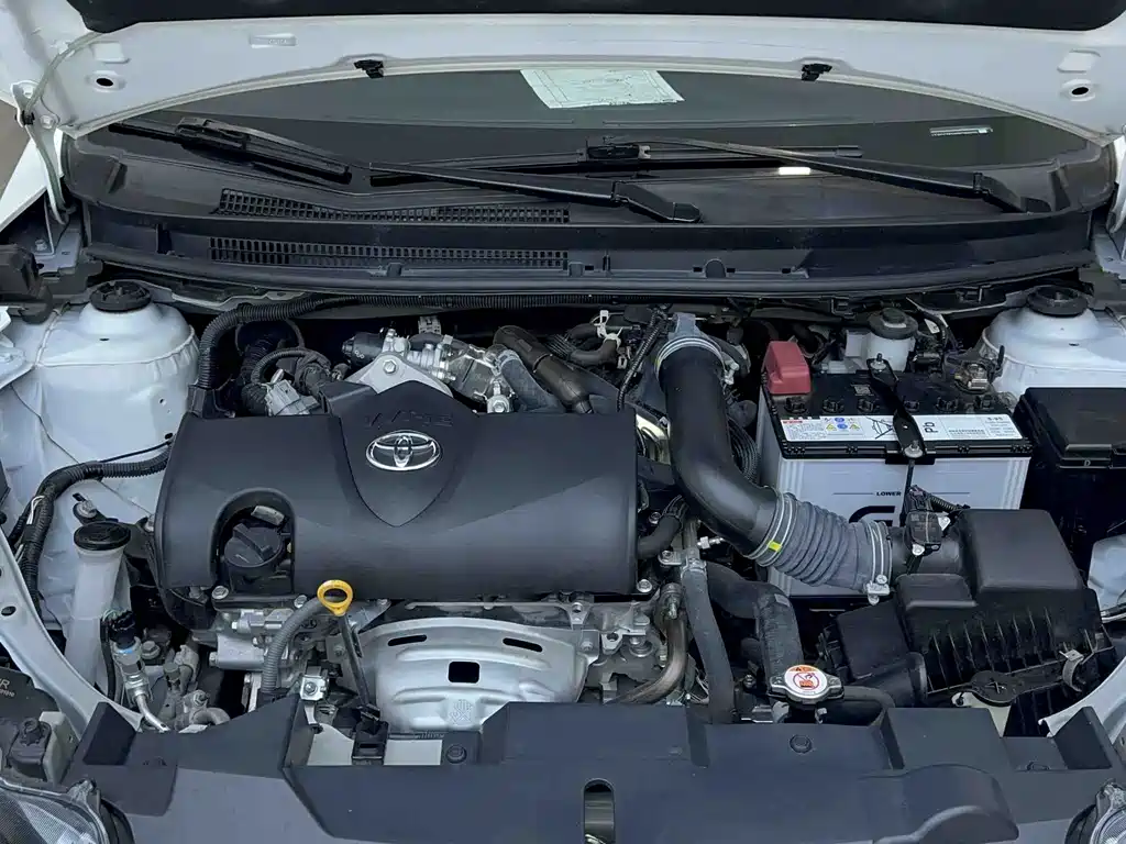 Toyota Yaris L 2022 — фото 16
