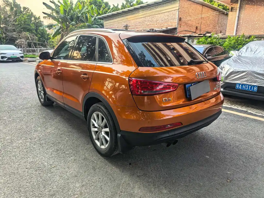 Audi Q3 2016 — фото 13