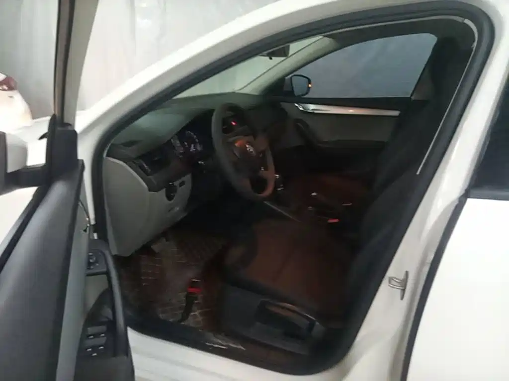 Skoda Octavia 2015 — фото 16