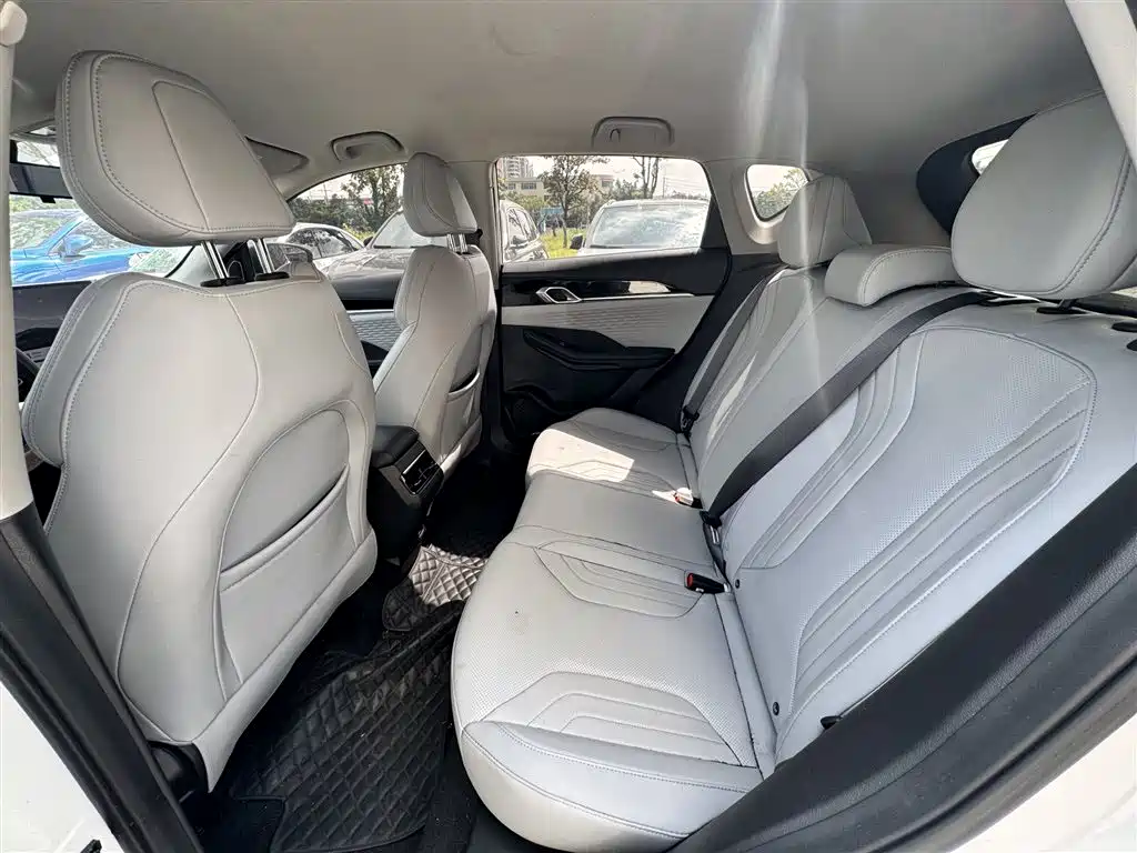 Geely Binyue 2025