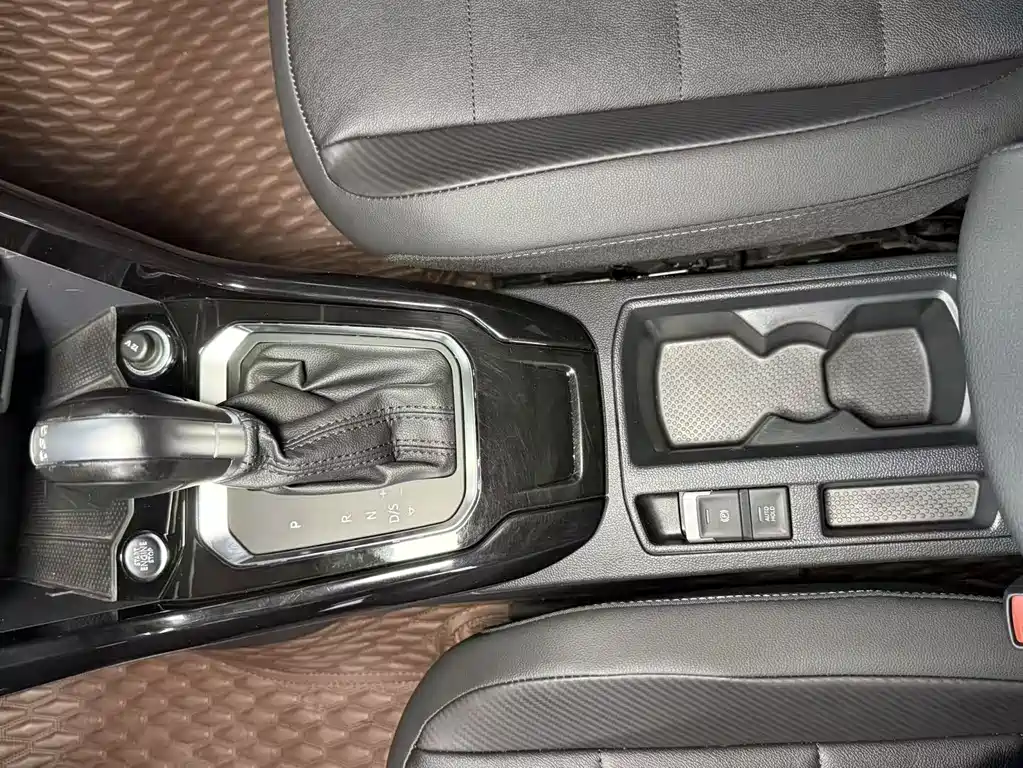 Volkswagen T-Roc 2022 — фото 14