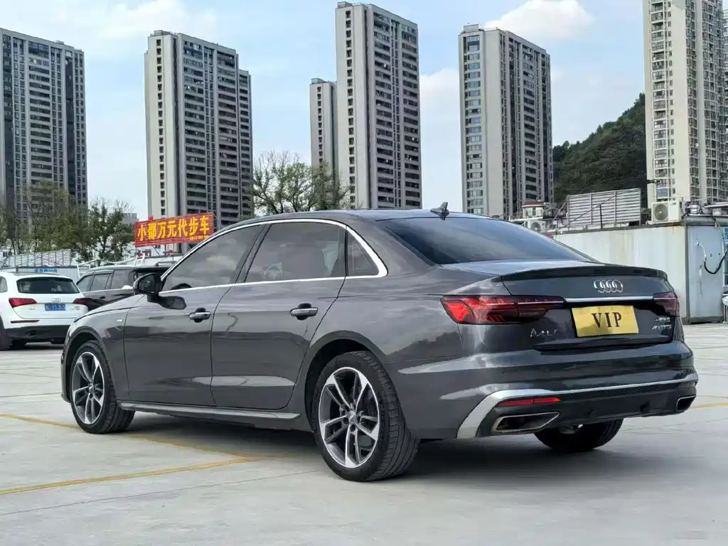 Audi A4L 2021