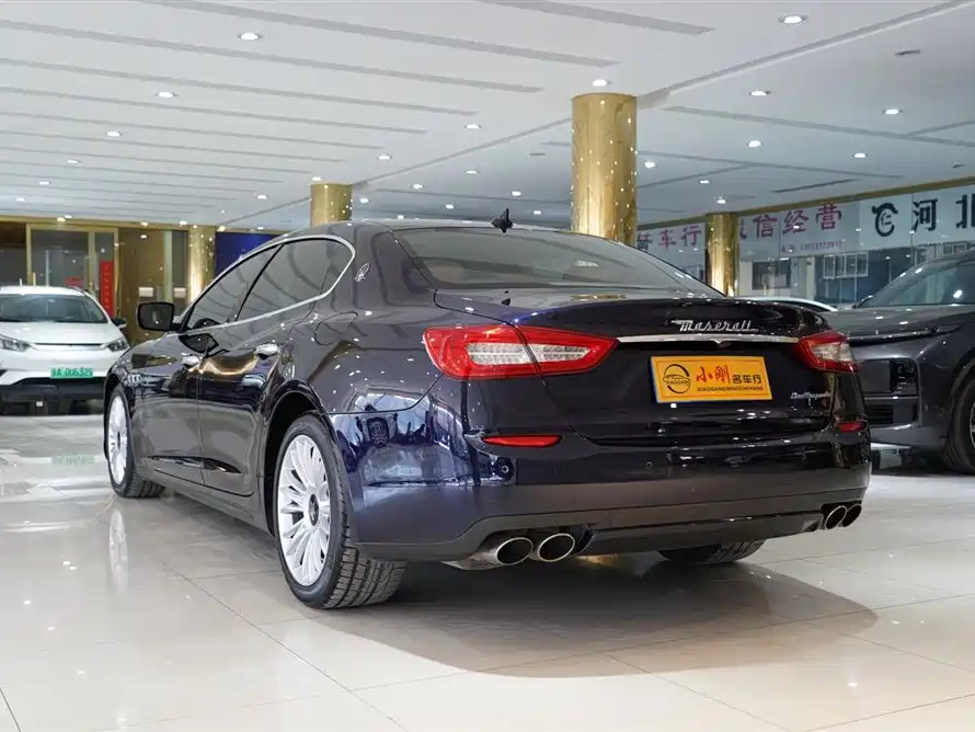 Maserati Quattroporte 2016 — фото 16