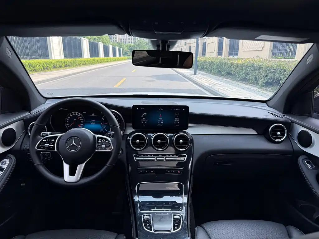 Mercedes-Benz GLC Coupe 2020 — фото 12