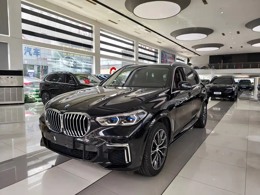BMW X5 2023 — фото 1