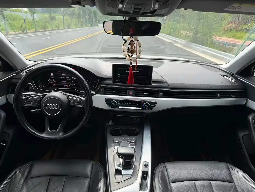 Audi A4L 2020