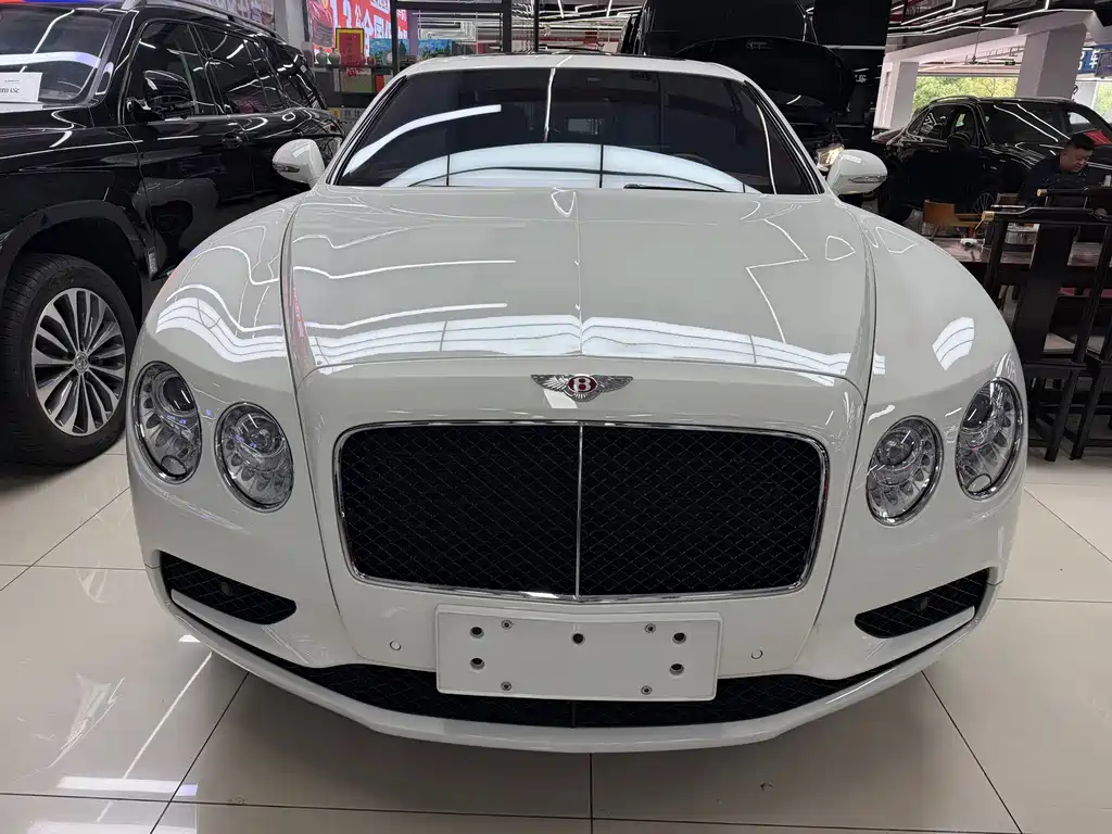 Bentley Flying Spur 2019 — фото 1