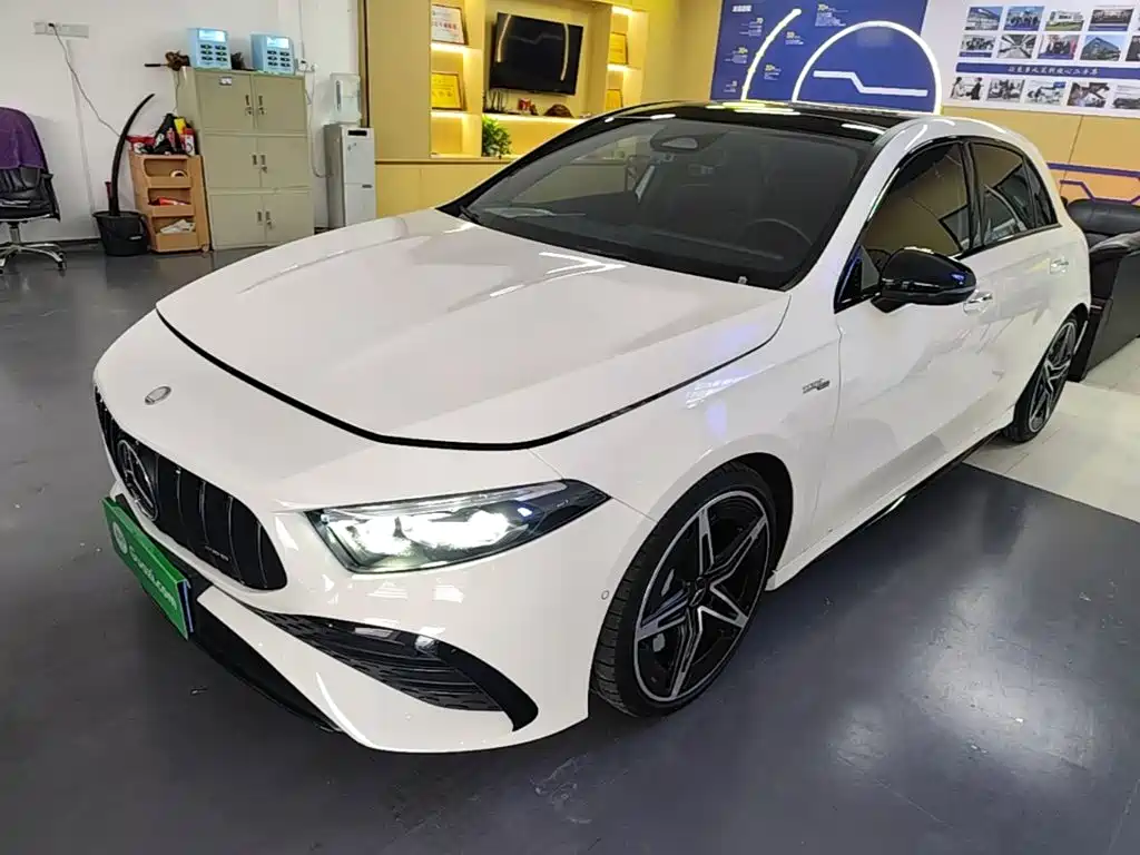 Mercedes-Benz A-Class AMG 2024 — фото 2