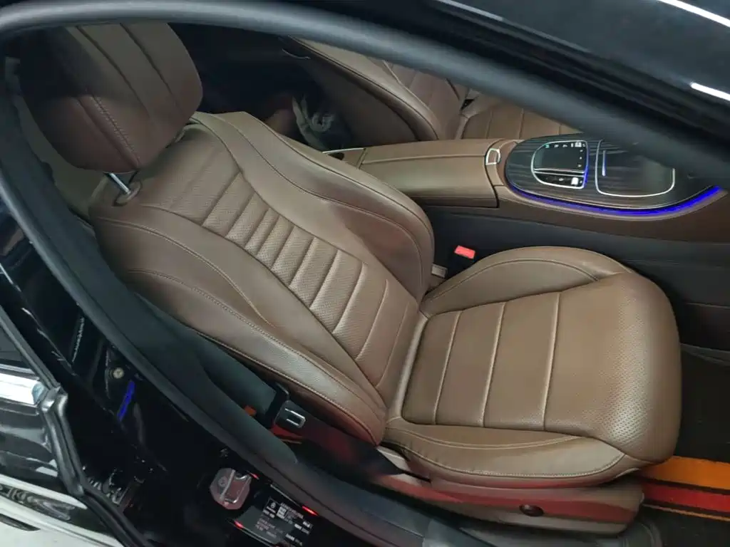Mercedes-Benz E-Class 2020 — фото 25