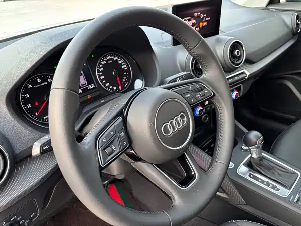 Audi Q2L 2021