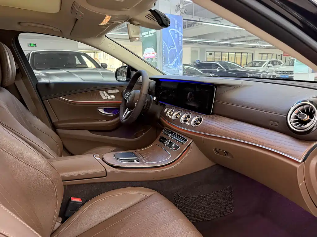 Mercedes-Benz E-Class 2020 — фото 10