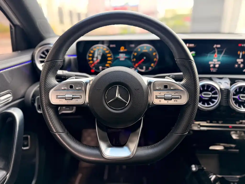 Mercedes-Benz A-Class 2021 — фото 19