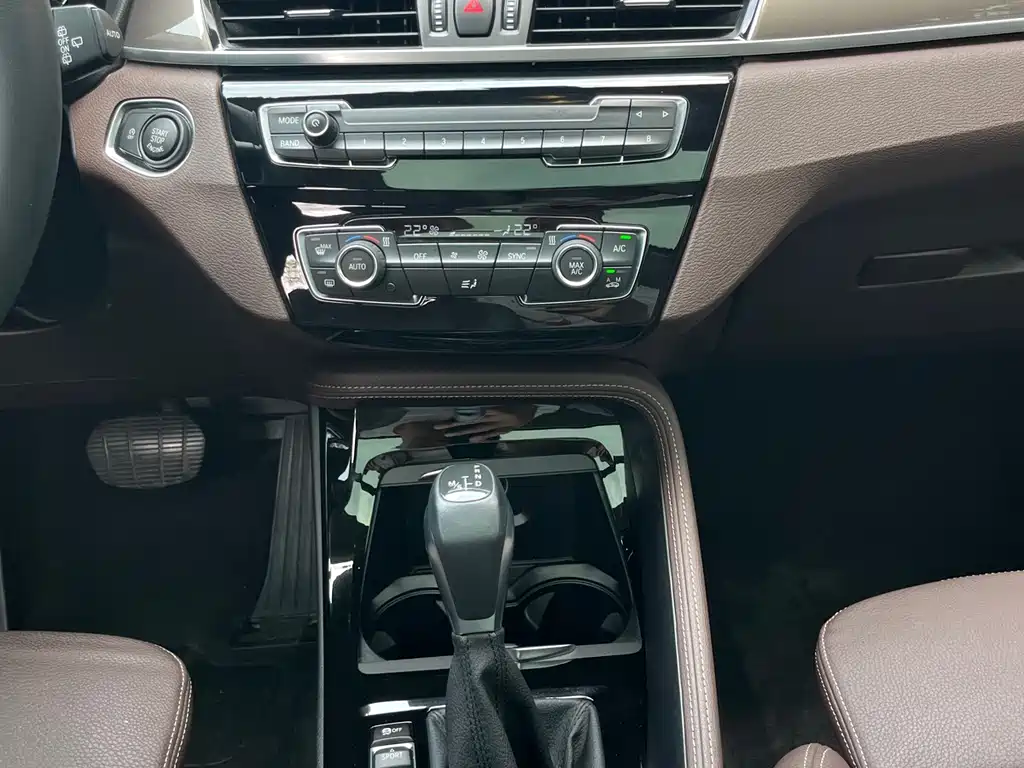 BMW X1 2019 — фото 10