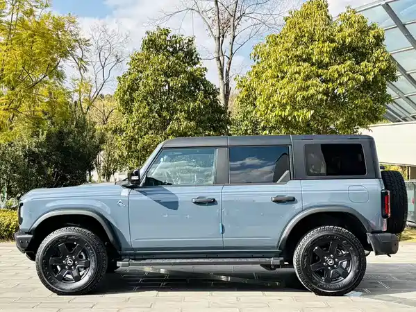 Ford Bronco 2024