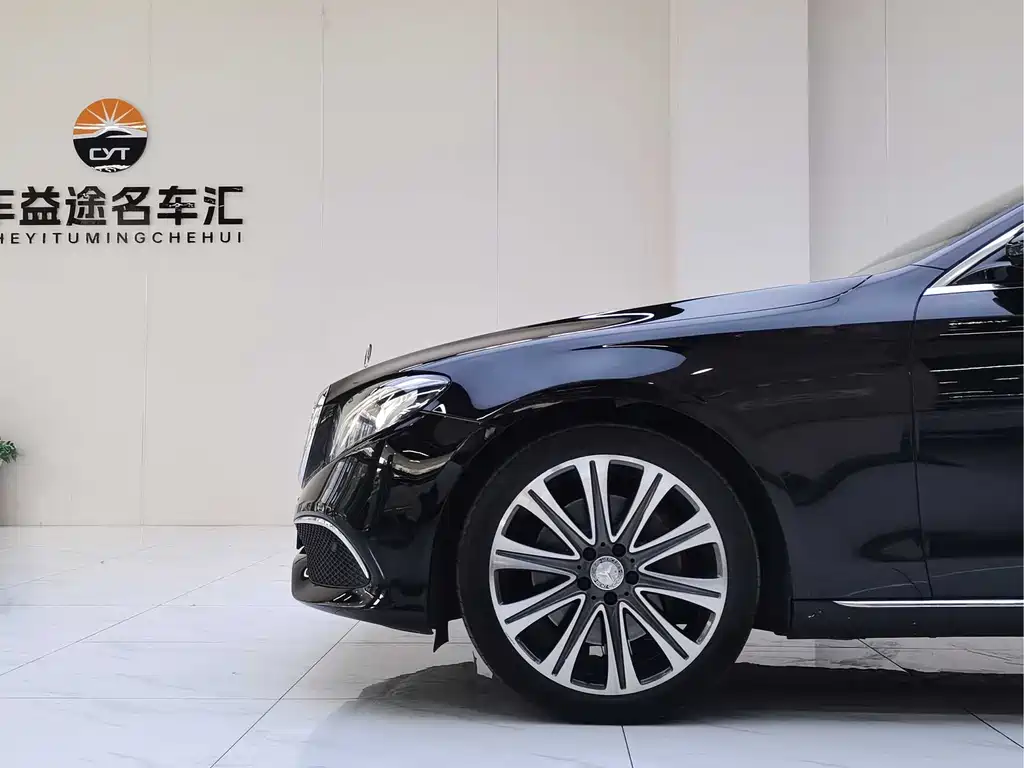Mercedes-Benz E-Class 2016 — фото 30