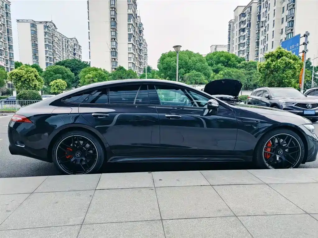 Mercedes-Benz AMG GT 2025 — фото 4