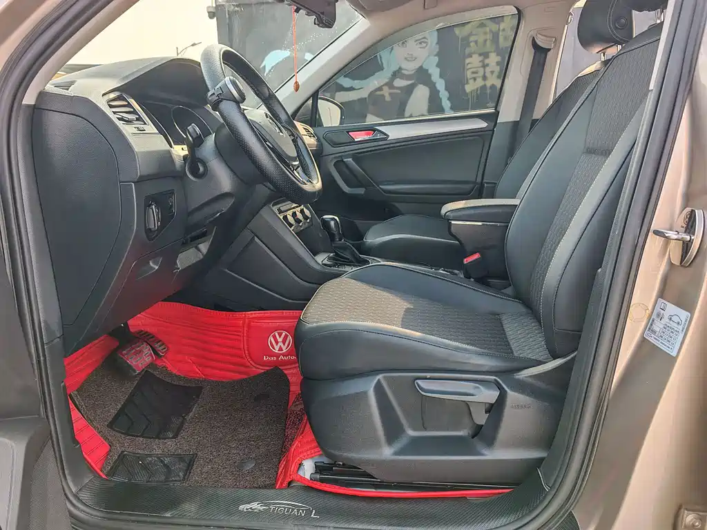 Volkswagen Tiguan L 2018 — фото 10