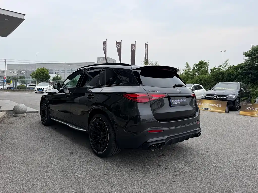Mercedes-Benz GLC AMG 2025 — фото 6