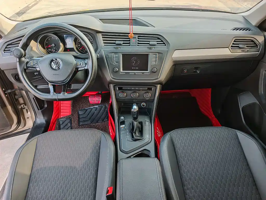 Volkswagen Tiguan L 2018 — фото 12