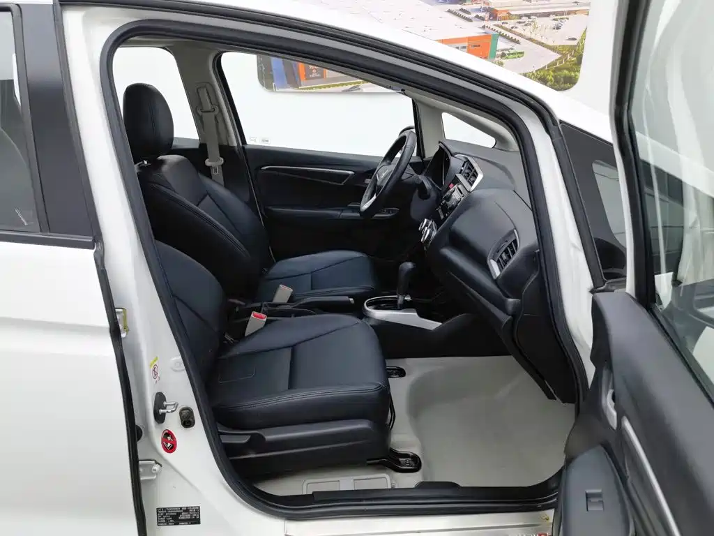 Honda Fit 2015 — фото 23