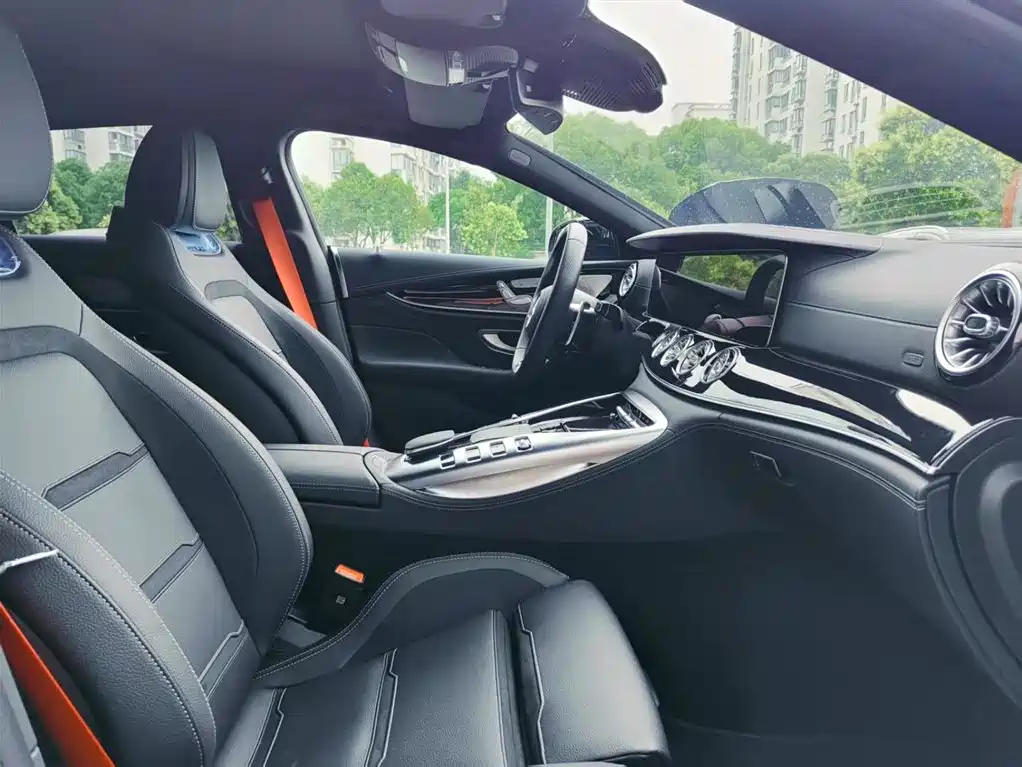 Mercedes-Benz AMG GT 2025 — фото 19