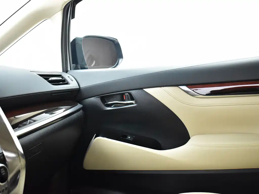 Toyota Alphard 2016 — фото 11