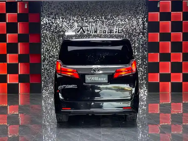Toyota Alphard 2018