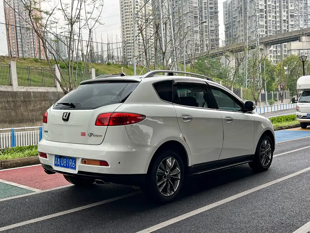Luxgen Big 7 SUV 2014 — фото 6