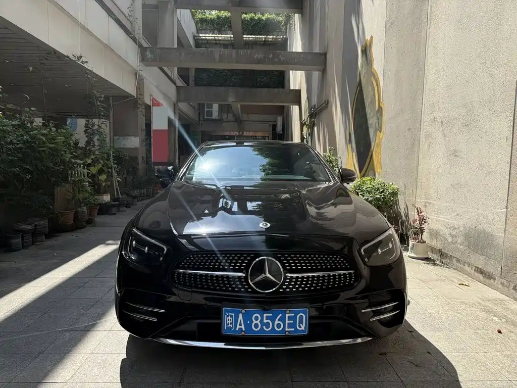 Mercedes-Benz E-Class 2023
