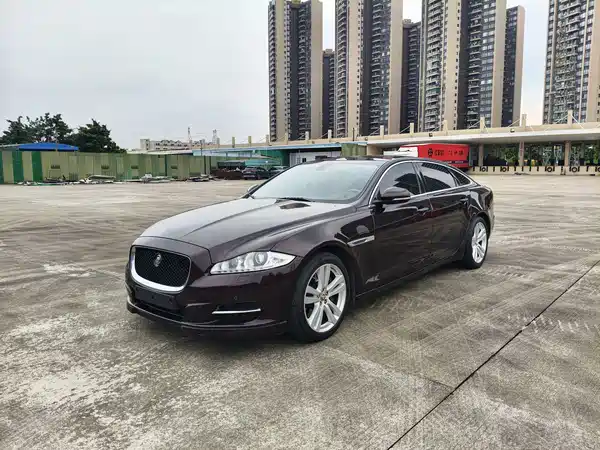 Jaguar XJ 2012