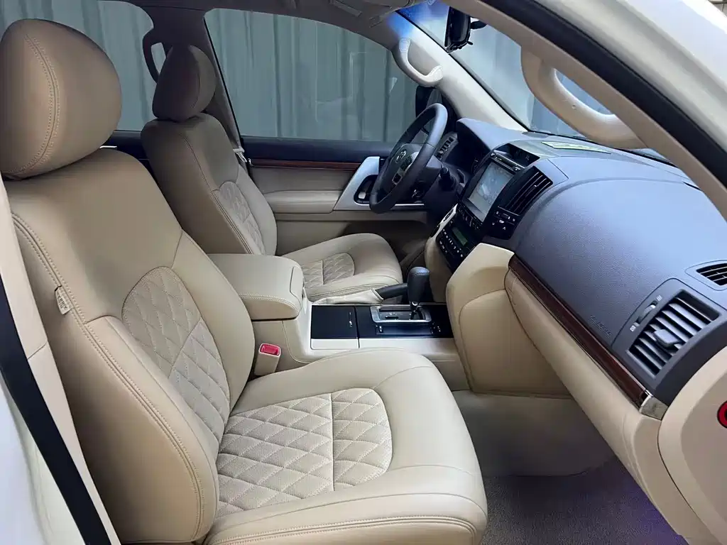 Toyota Land Cruiser 2015 — фото 15