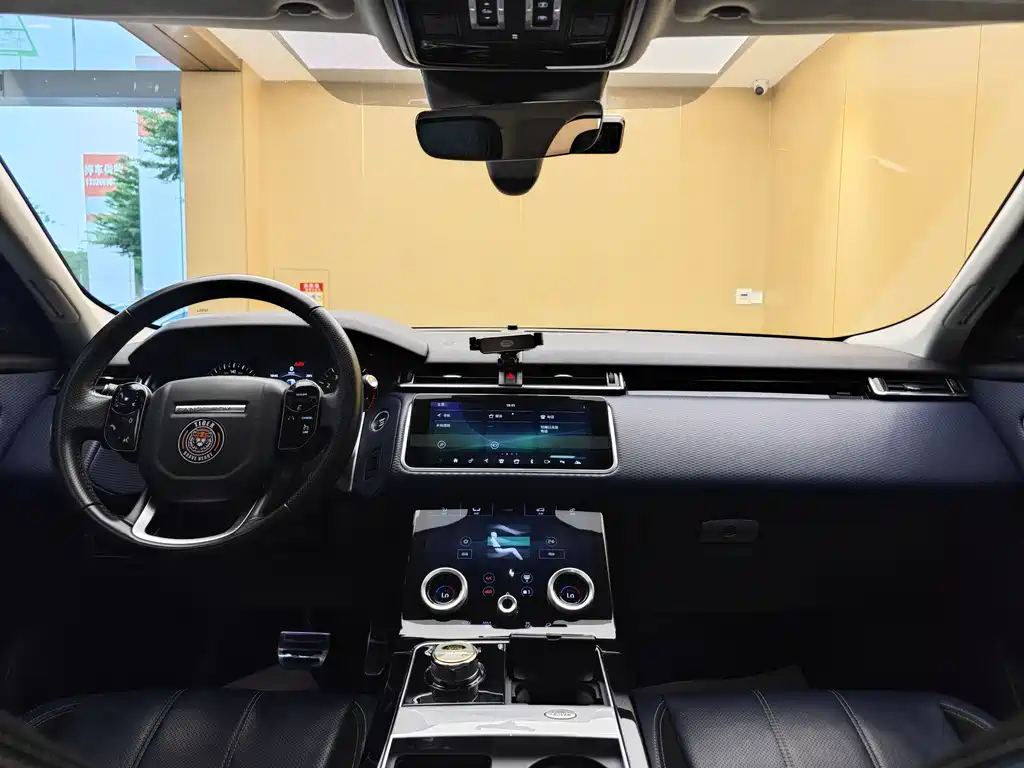 Land Rover Velar 2018 — фото 21