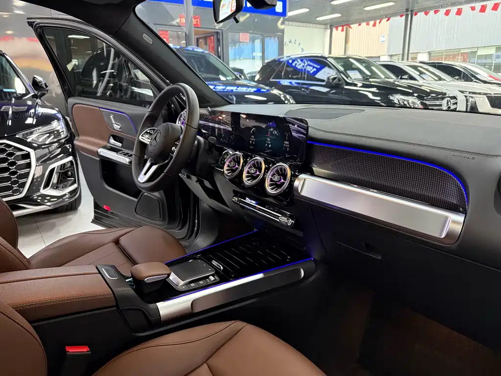 Mercedes-Benz GLB 2023 — фото 15