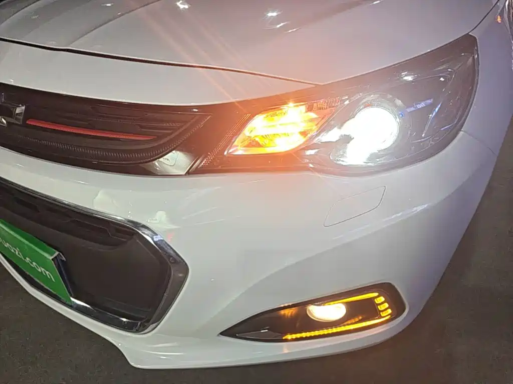 Chevrolet Malibu 2015 — фото 24