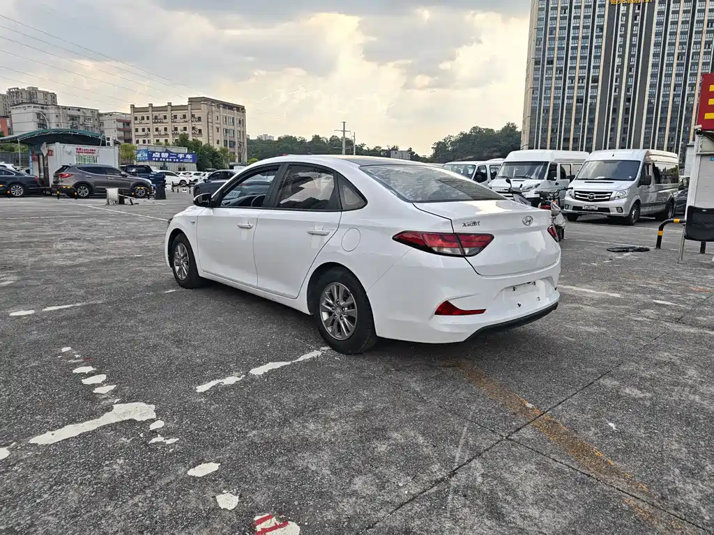 Hyundai Joyful 2017