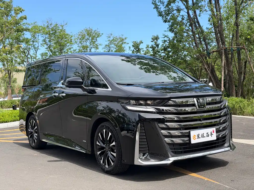 Toyota Vellfire 2025 — фото 3