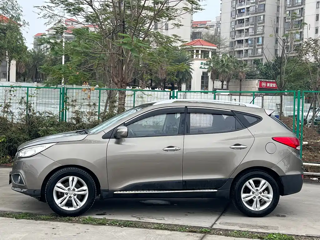 Hyundai ix35 2012 — фото 3