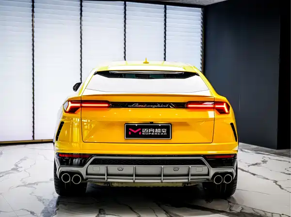 Lamborghini Urus 2021