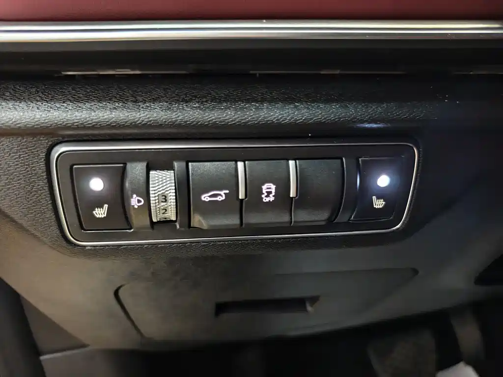 Jetour X70 PLUS 2023 — фото 12