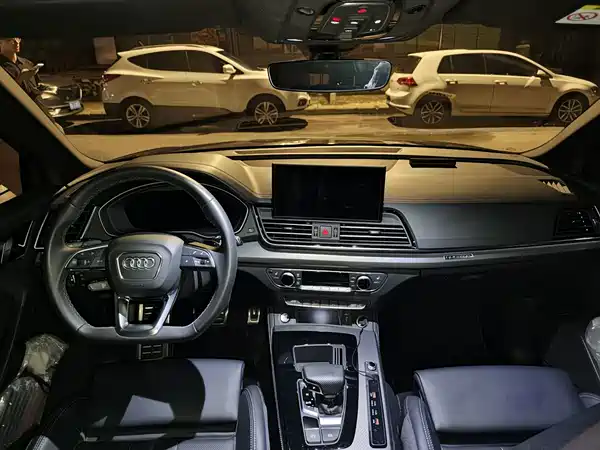 Audi Q5L 2024