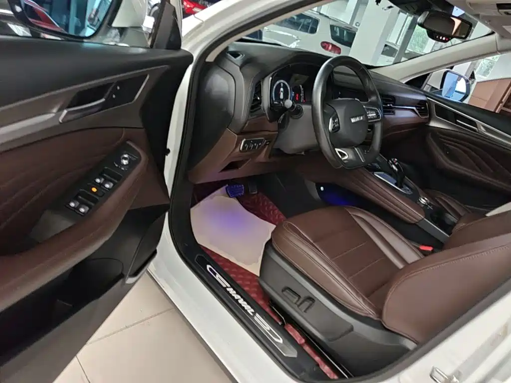 Haval F7 2019 — фото 16