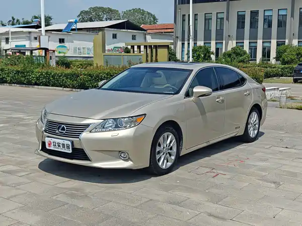 Lexus ES 2015