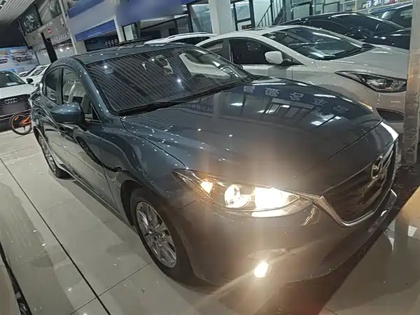 Mazda 3 Axela 2016