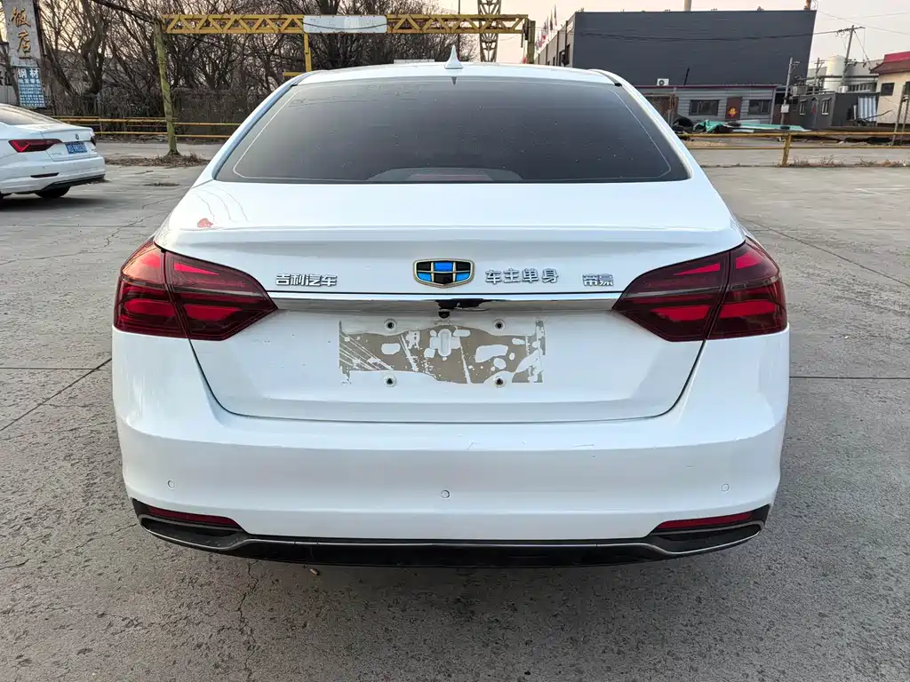 Geely Emgrand 2018