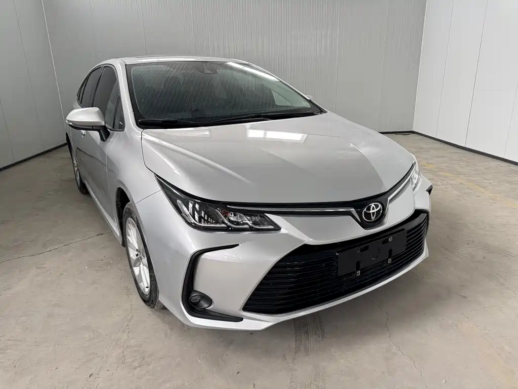 Toyota Corolla 2022 — фото 2