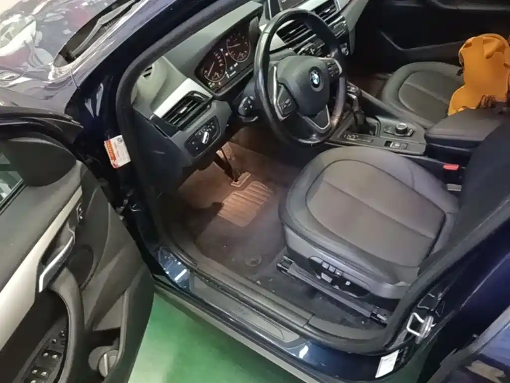 BMW X1 2017 — фото 16